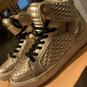 Zumba®️ Fitness Street Boss high top sneakers Size 8.5